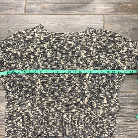 ⭐️EUC⭐️ Adorable Slouchy Sweater by Roxy!! Size Medium - Picture 11 of 14